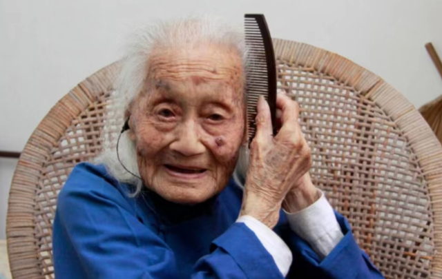 每天走一万步危害，一天正常走多少步最好（每天走1万到2万步）