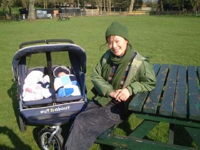 姜丰的前夫，她曾为嫁英国高管改国籍离开央视（前央视主持赴英留学生子）