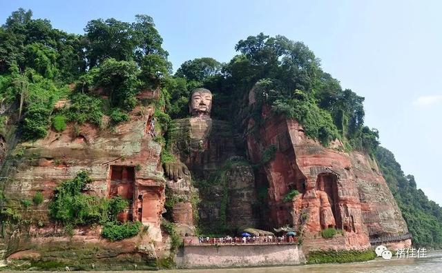 乐山大佛在哪里，乐山大佛在哪（唐朝-庙宇-乐山大佛）