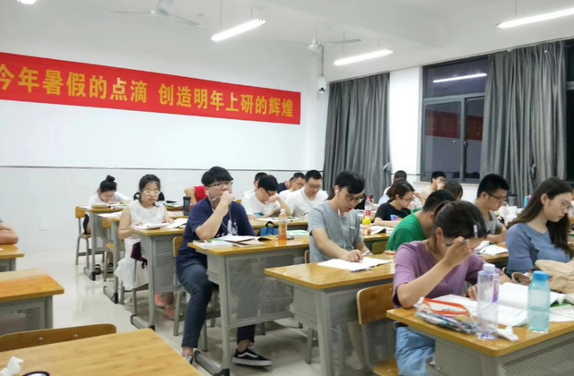 学硕和专硕哪一个更好考，学硕和专硕哪个难考（学硕与专硕之间差距多大）
