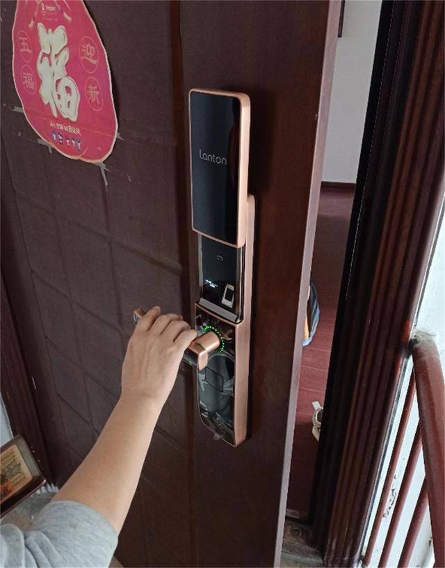 怎么选好的指纹锁，指纹门锁怎么选（指纹锁一定坚持“6不买”）