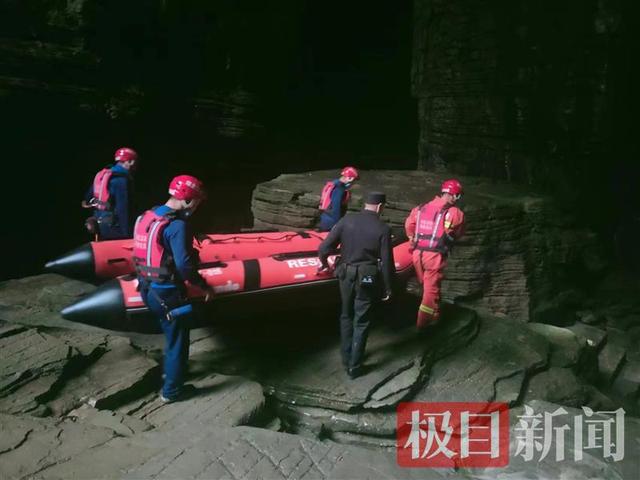 地下暗河危险吗，为什么不能进地下暗河（湖北恩施男子野钓落入腾龙洞地下暗河）