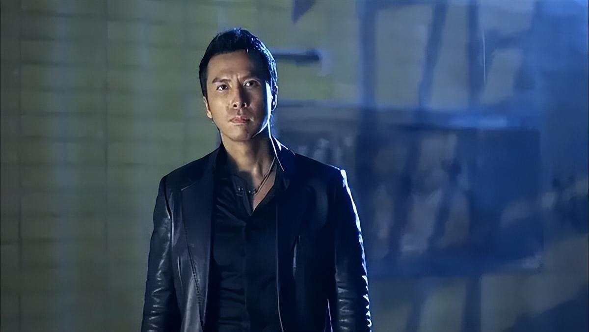 吴京《杀破狼》甄子丹和吴京对打《杀破狼》和《导火线》同样都是叶伟