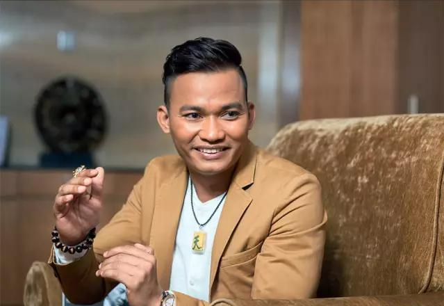 "泰国李小龙"托尼贾,功夫不输成龙,为何早期被禁止拍摄电影?