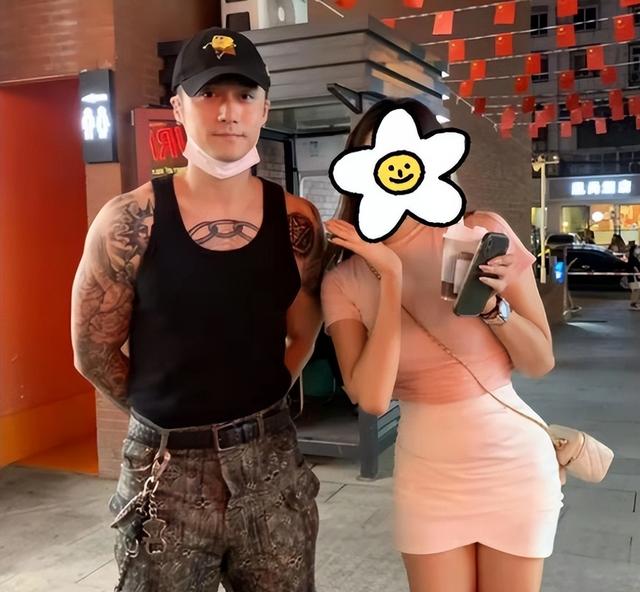 蒋劲夫家暴的来龙去脉，终于为他当初的粗暴行为