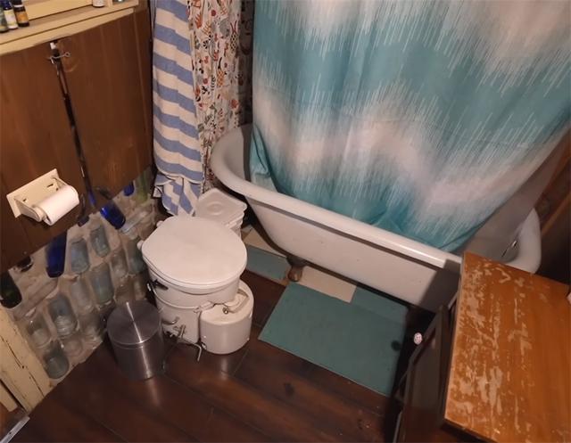 太阳能小屋设计，别墅低成本装修风格（夫妻俩买下田园小木屋）