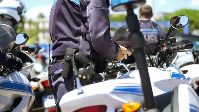 2022女生考哪种警察好 读警校学什么专业，2022女生考哪种警察好（究竟该选择哪些警校专业呢）