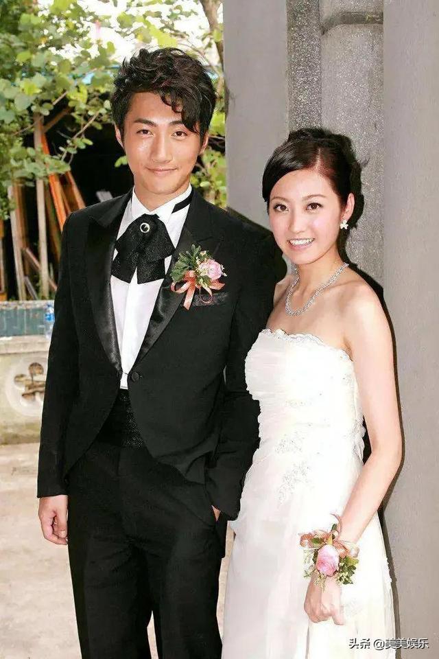 王浩信恭喜陈自瑶获奖!被扒在老婆孕期出轨,曾和小三同台领奖