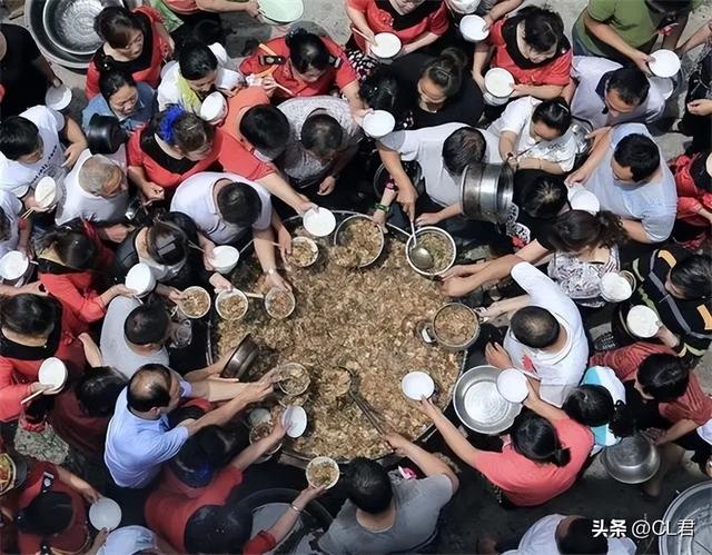 办酒席要办些什么东西，办酒席需要什么东西（农村“吃席”有讲究）