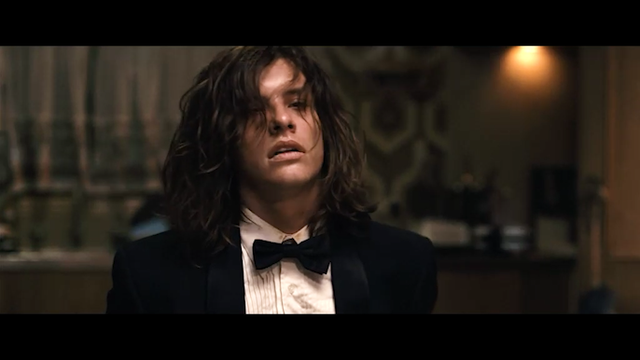 舞幽壑之潜蛟泣孤舟之嫠妇，《前赤壁赋》中引起“舞幽壑之潜蛟,泣孤舟之嫠妇”的是（将人性的肮脏扒的一丝不剩）