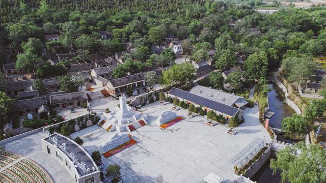 国内十大影视基地推荐 中国十大值得打卡的影视基地，国内十大影视基地推荐（从贫困村蜕变为知名影视城）