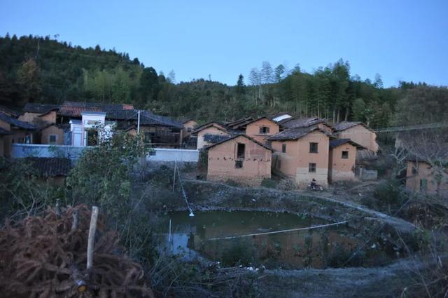 黑龙江历任省委书记，黑龙江省委书记历届省委书记现任（父亲曾说“我不是要做官）