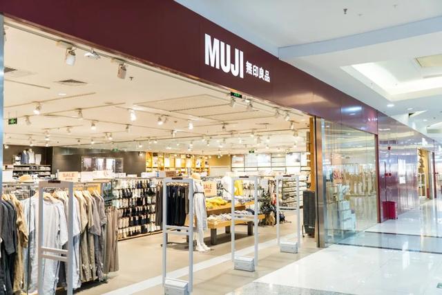 暇步士女鞋价格表，暇步士女鞋价格表和图片（贵友给你夏日不宅家的理由）