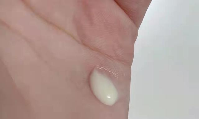 比较好的保湿眼霜排行榜 保湿眼霜哪个牌子好用，比较好的保湿眼霜排行榜（这4款公认好用的眼霜）