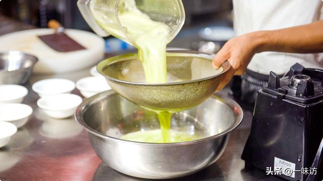 蒸鱼的做法.教你如何蒸鱼视频，蒸鱼的做法.教你如何蒸鱼（餐厅里的清蒸鱼为啥那么好吃）