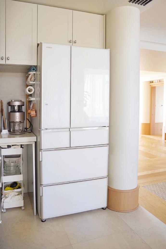 冰箱上面不能放什么(冰箱上面放花有什么忌讳)