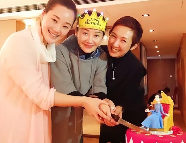 许晴主演的电视剧，许晴主演的所有电视剧（许晴与刘波分手20年）