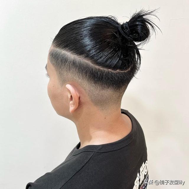 男士长发发型图片，帅气的男中长发发型（4种又帅又时尚的男士发型）