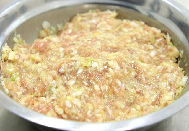 立秋吃什么传统食物，立秋吃什么传统食（老人说“立秋吃4宝）