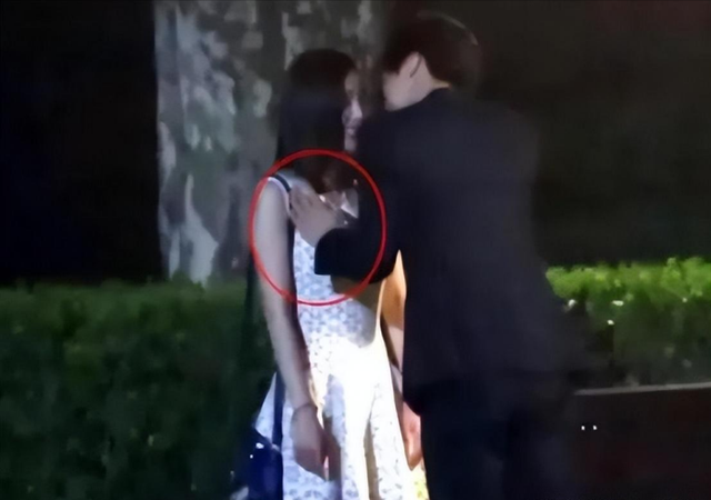 杨幂 绯闻女孩，她跟这些男明星都有过暧昧行为（\