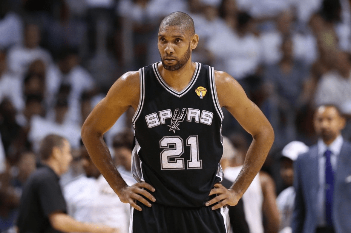 邓肯老骥伏枥,内线压制波什.