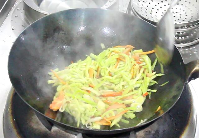 立秋吃什么传统食物，立秋吃什么传统食（老人说“立秋吃4宝）