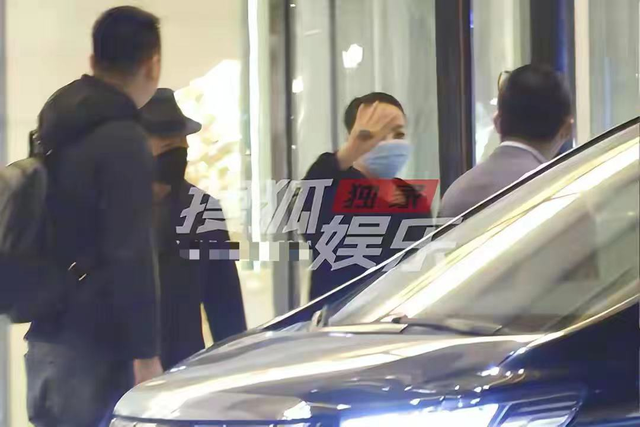 宋丹丹三段婚史，邓婕张国立低调恩爱