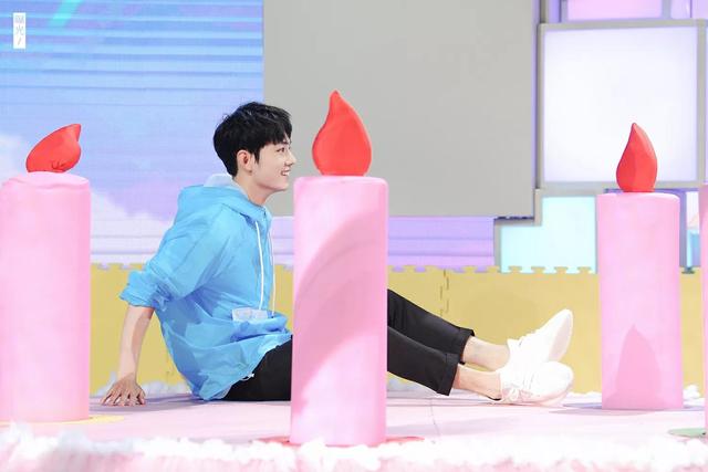 肖战快乐大本营，肖战郑爽快乐大本营哪一期（肖战一共上了四次《快乐大本营》）