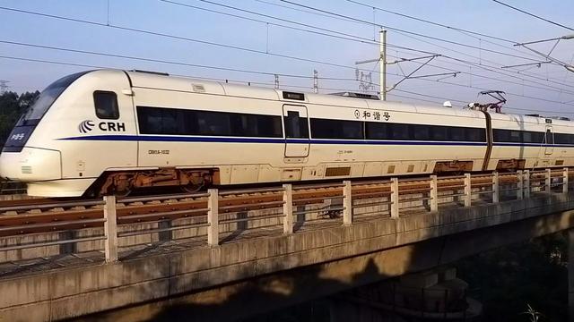 甬温线为什么要埋车头，甬温线动车为什么埋掉（国内干线动车组全家福）