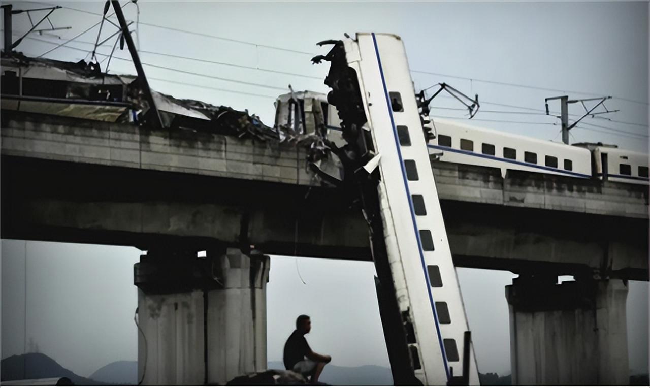 任岩松中学（11年前温州动车事故中）