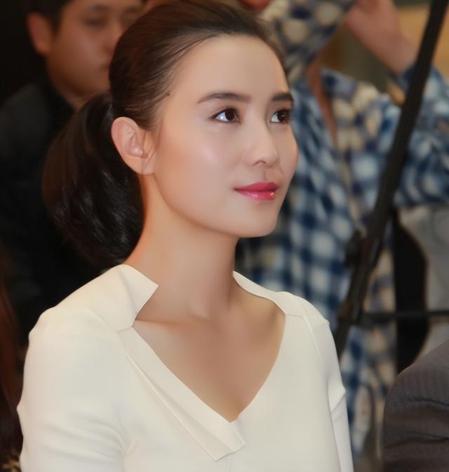 小宋佳和谁在一起过，高冷女神，小宋佳的堕落情史