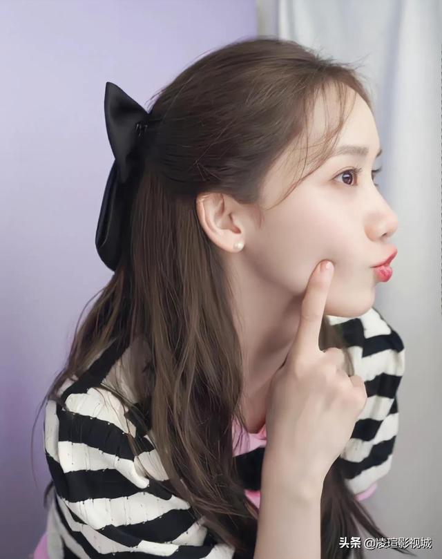 林允儿动态壁纸，高清可爱动态壁纸林允儿（韩国女星壁纸图片分享）