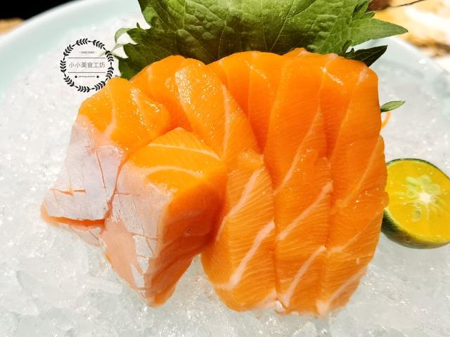 三文鱼为什么可以生吃，三文鱼怎么做家常做法（为什么三文鱼可以直接生吃）