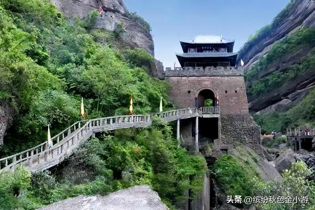 四川有哪些景点，四川旅游必去十大景点推荐（四川最美的二十个景区有哪些）