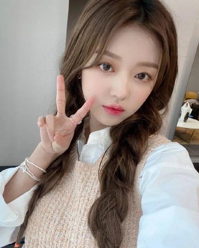 儿童发型图片 小女孩发型绑扎方法简单又可爱，儿童发型图片（几款绝美的新年公主编发）