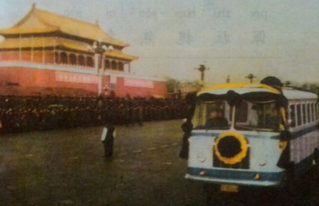 周总理后人今何在，与他血脉相亲的两兄弟