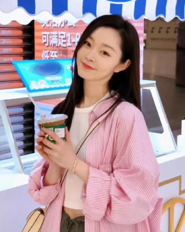 明星工装裤子都有什么牌子，白敬亭宋轶穿了同款工装裤