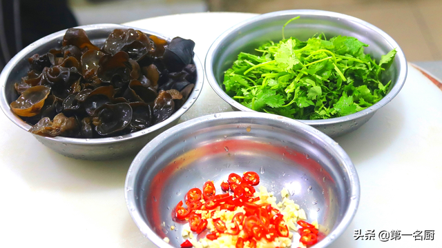 碱性食物排名第一名，世界最强碱性食物排行（也要吃的6种“碱性”菜）