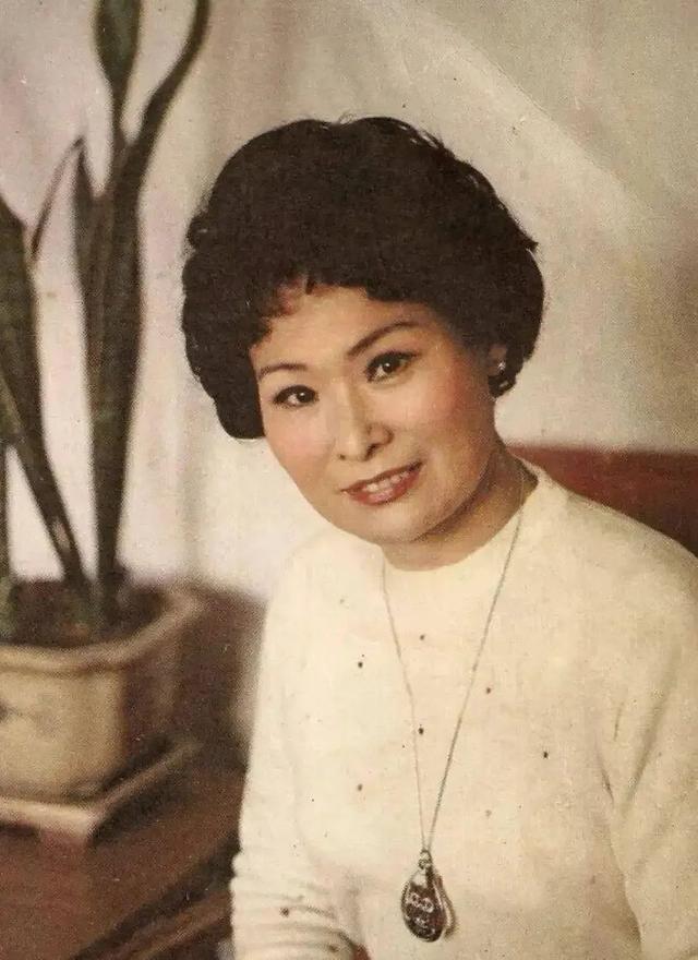 降央卓玛的歌曲大全100首，降央卓玛20首歌曲（7位国粹女中音歌手）