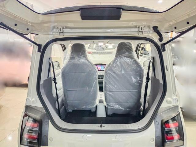 两座汽油小汽车，2人座汽油小汽车有哪些（五菱晴空给你新选择。）