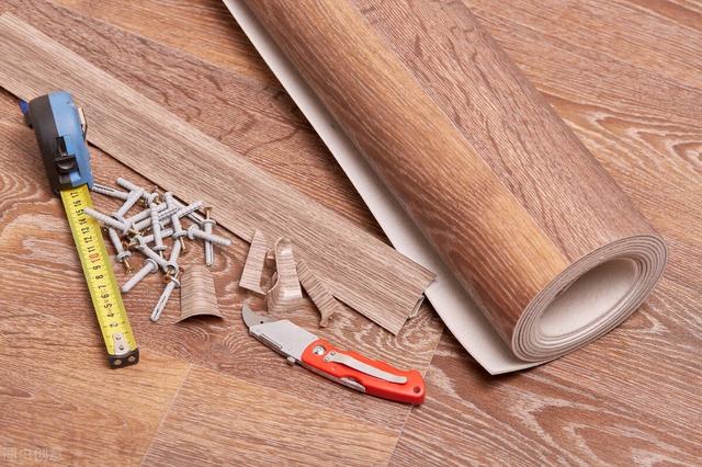 踢脚线用什么材料好，什么是隐形踢脚线 踢脚线用什么材料好（装修踢脚线用什么材质好）