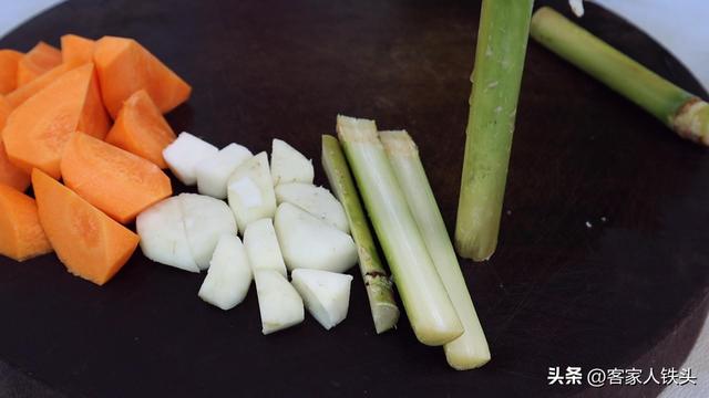 羊头怎么做好吃大全，羊头肉怎么做好吃（试试客家的一个传统做法）
