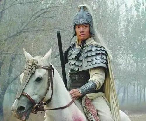 三国演义中吕布巅峰时期有多强，三国演义：巅峰吕布天下无敌