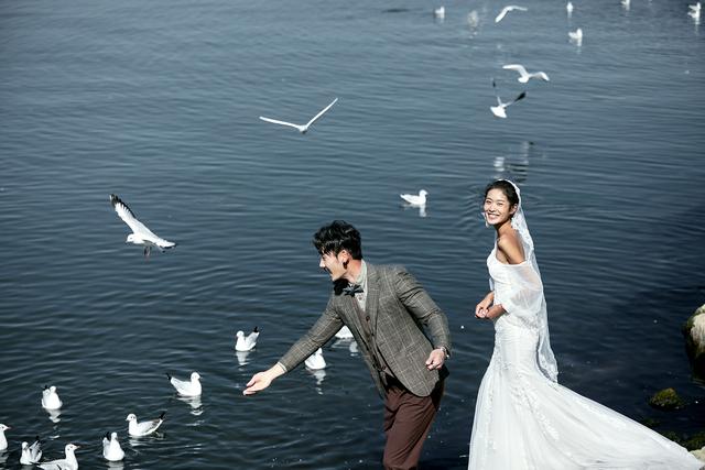 拍婚纱照需要准备什么，拍婚纱照需要准备什么东西（婚纱照拍摄必备攻略）