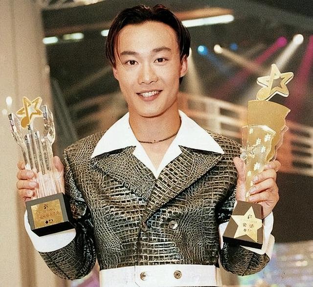 陈康堤和谢振轩，陈康堤怎么读（著名歌手陈奕迅：父亲锒铛入狱）