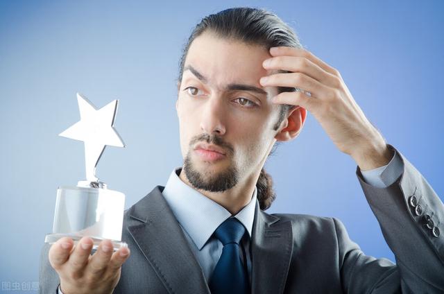 三个和尚明白什么道理，《三个和尚》告诉我们什么道理（如何解决“三个和尚没水喝”的管理难题）