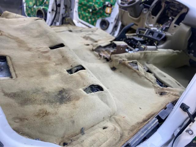 油压减震器，减震器原理图（搞来一辆“破烂不堪”的04年LC100）