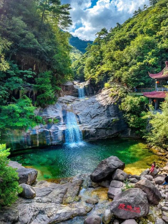 “黄山情侣”太平湖，黄山情侣太平湖 祖国各地（我们一起度过的每个盛夏）