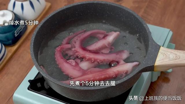 正宗章鱼烧粉配方，章鱼小丸子的章鱼粉如何配制呀（土豆的宝藏吃法）