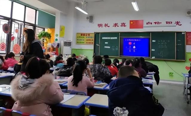 2022年小学入学年龄新政策，2022年幼升小年龄最新政策（2022年以后再无六周岁入学规则）